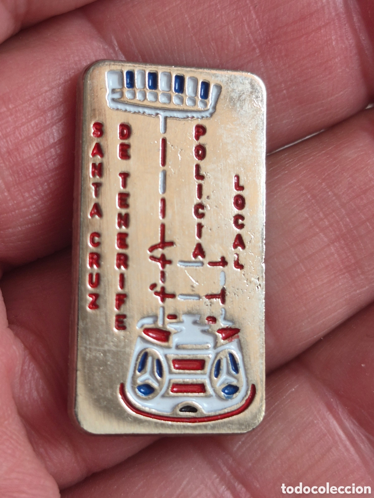 Pins de colecci&oacute;n: Pin muy antiguo Polic&iacute;a Local Tenerife
