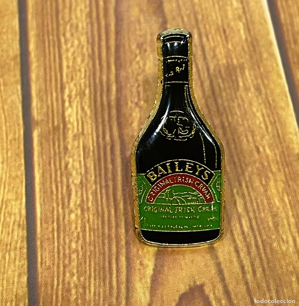 Pins de colecci&oacute;n: PIN DE BOTELLA DE LICOR DE CREMA IRLANDESA BAILEYS