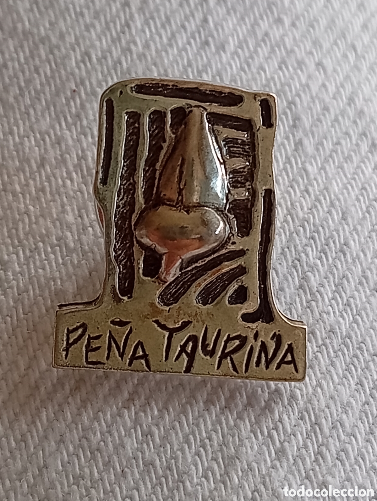 Pins de colecci&oacute;n: Pin Pe&ntilde;a taurina plata