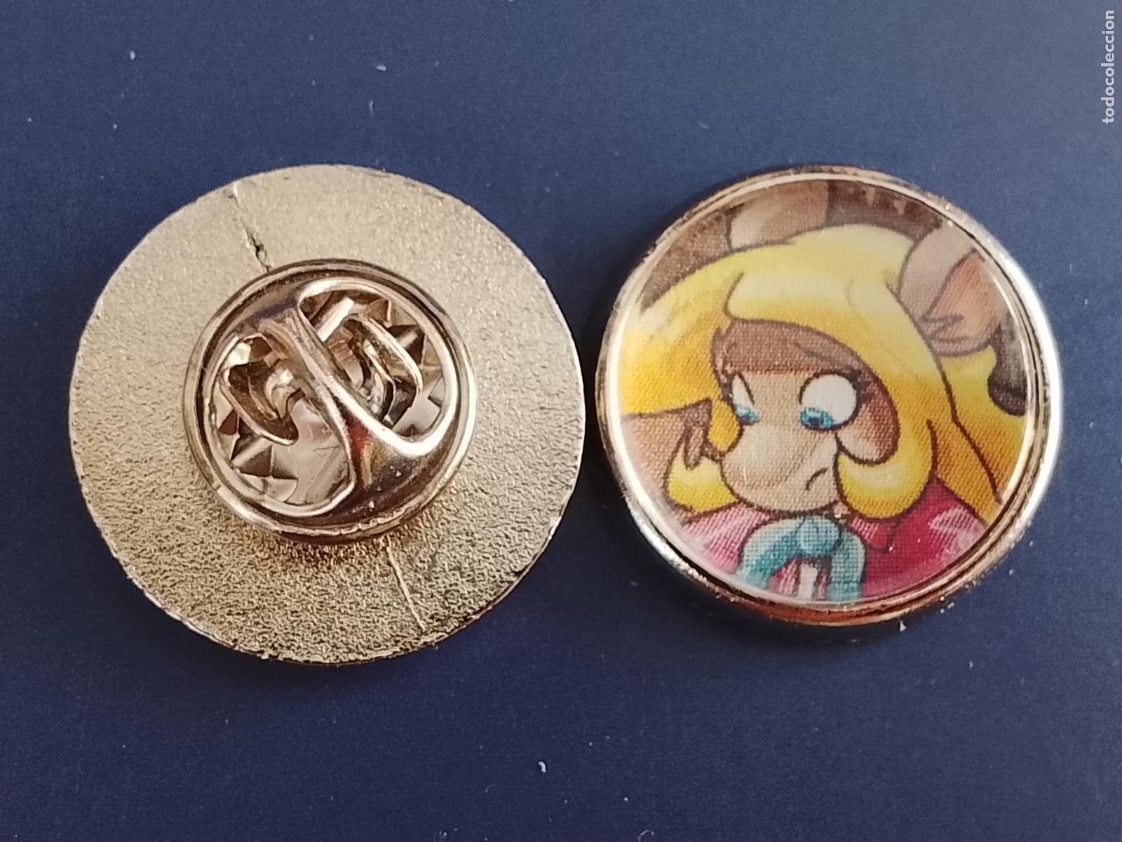 Pins de colecci&oacute;n: pin redondo metal - infantil dibujos animados c&oacute;mics Tea Stilton