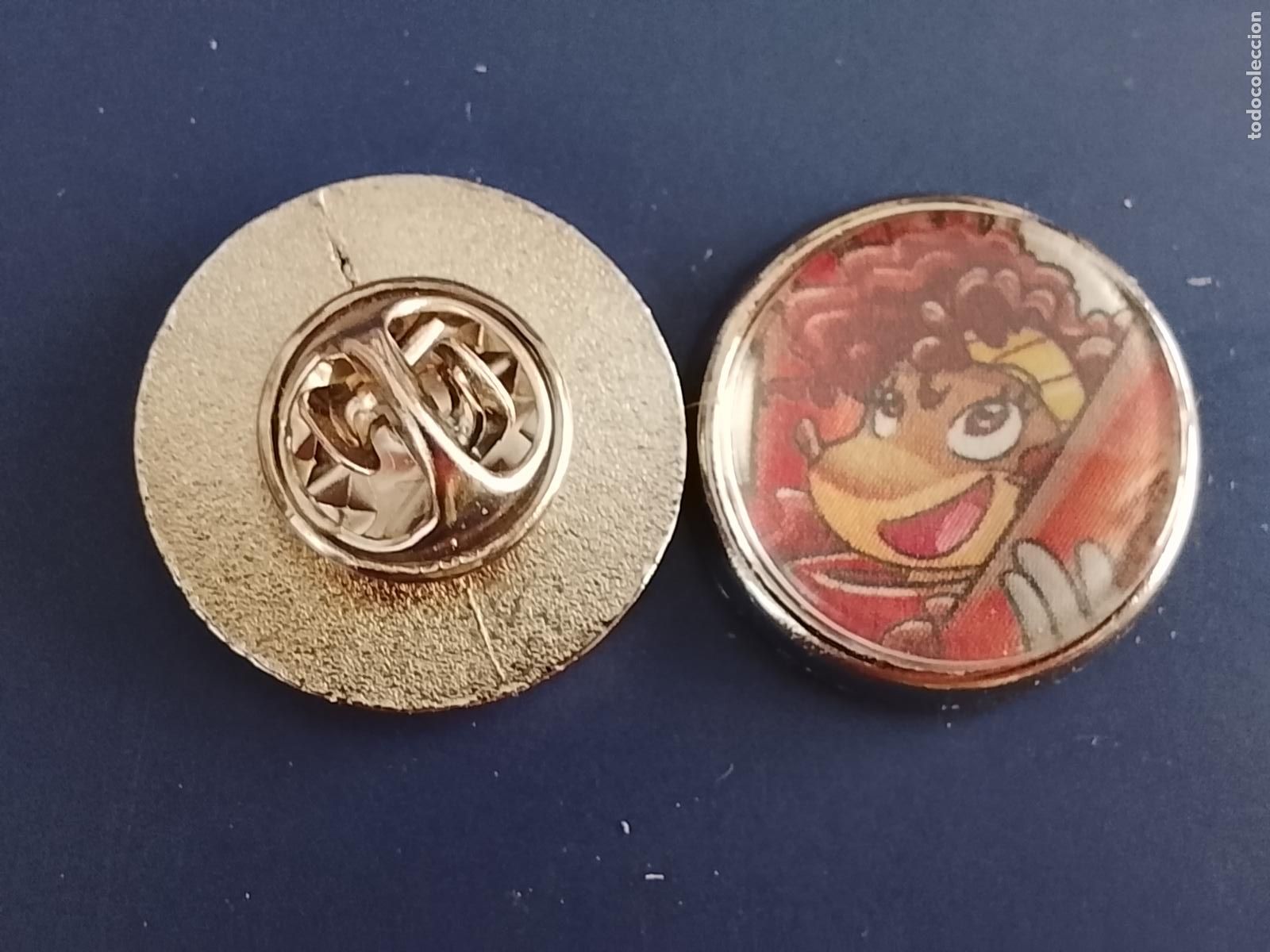 Pins de colecci&oacute;n: pin redondo metal - infantil dibujos animados c&oacute;mics Tea Stilton