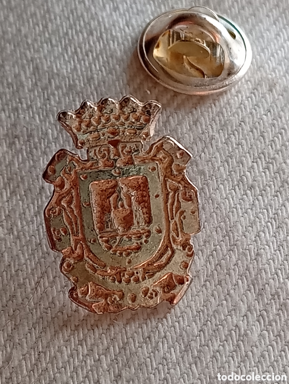 Pins de colecci&oacute;n: Pin escudo de armas ciudad de Oviedo