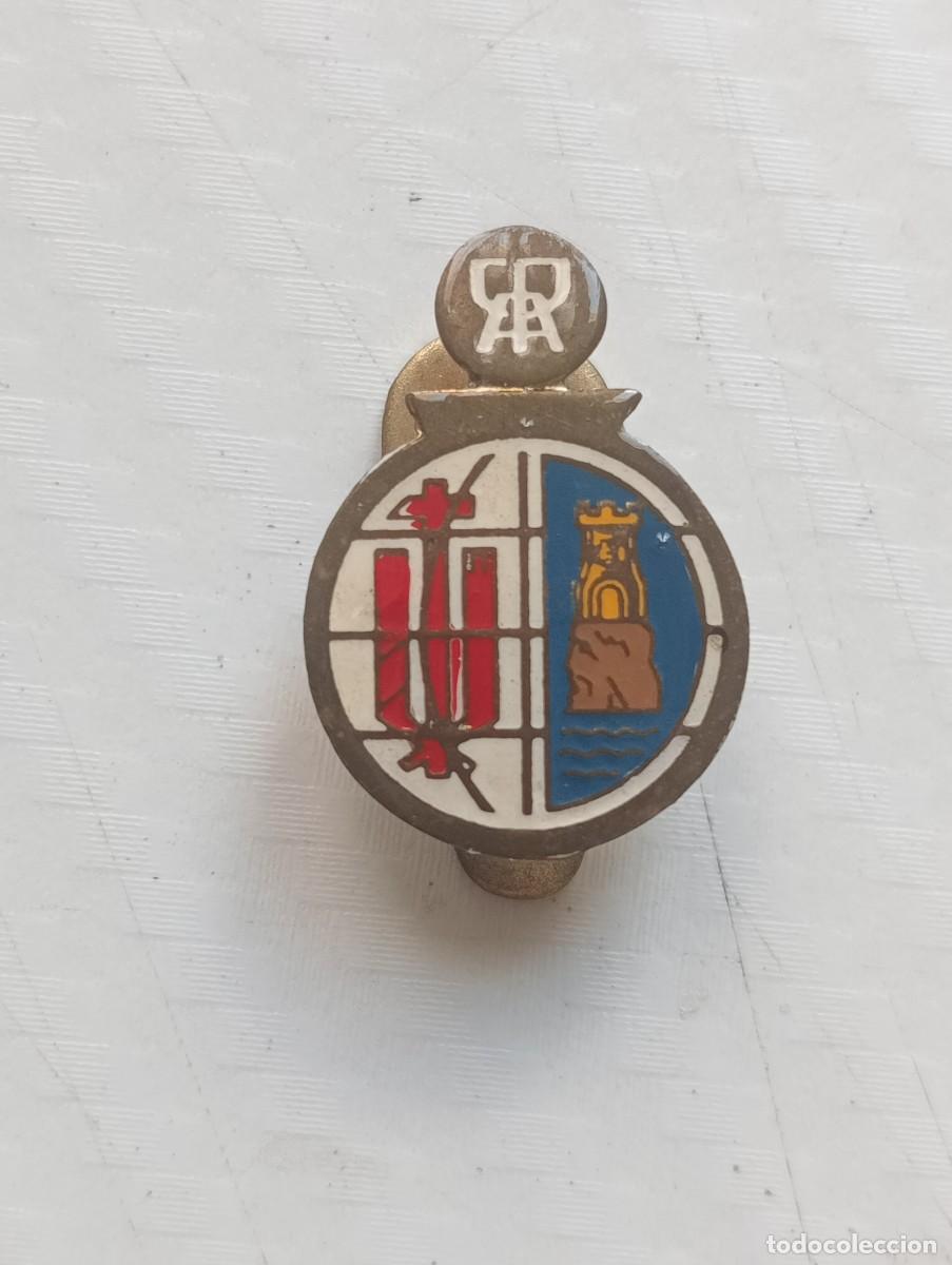 Pins de colecci&oacute;n: RARA INSIGNIA CAJA POSTAL DE ALICANTE , TEMA BANCOS Y CAJAS AHORROS PINS , SINDICATO VERTICAL