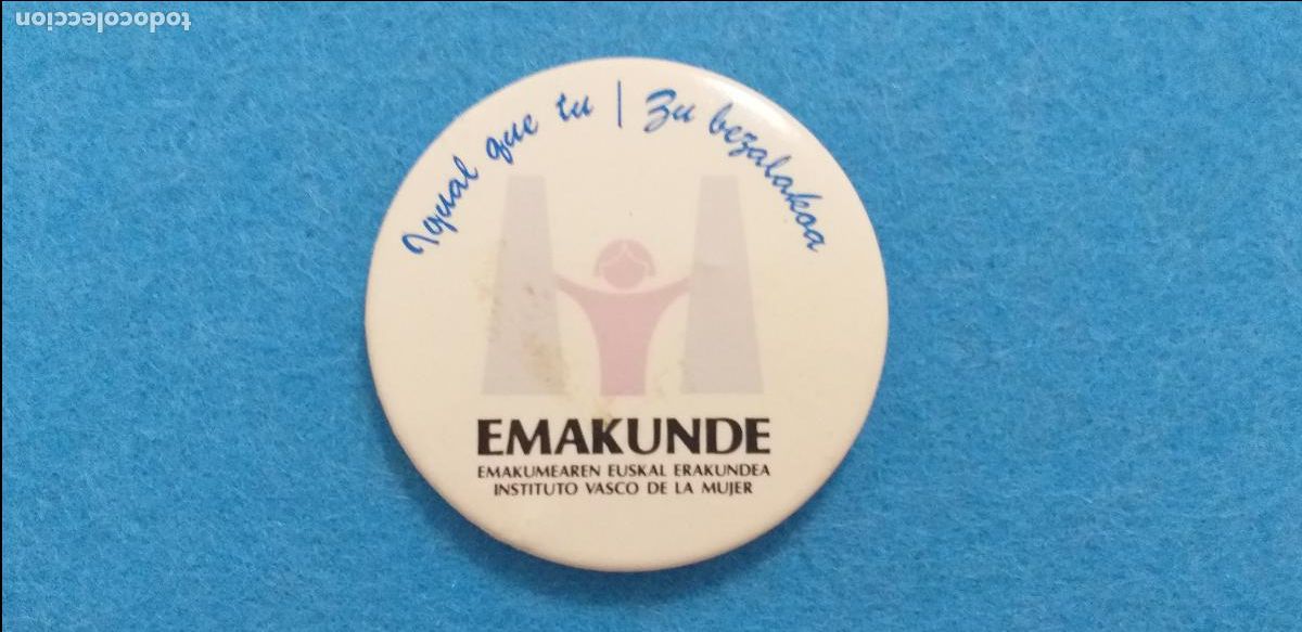 Pins de colecci&oacute;n: Pin de la Asociaci&oacute;n EMAKUNDE. Instituto vasco de la mujer. Por la igualdad de la mujer.Pin de la As