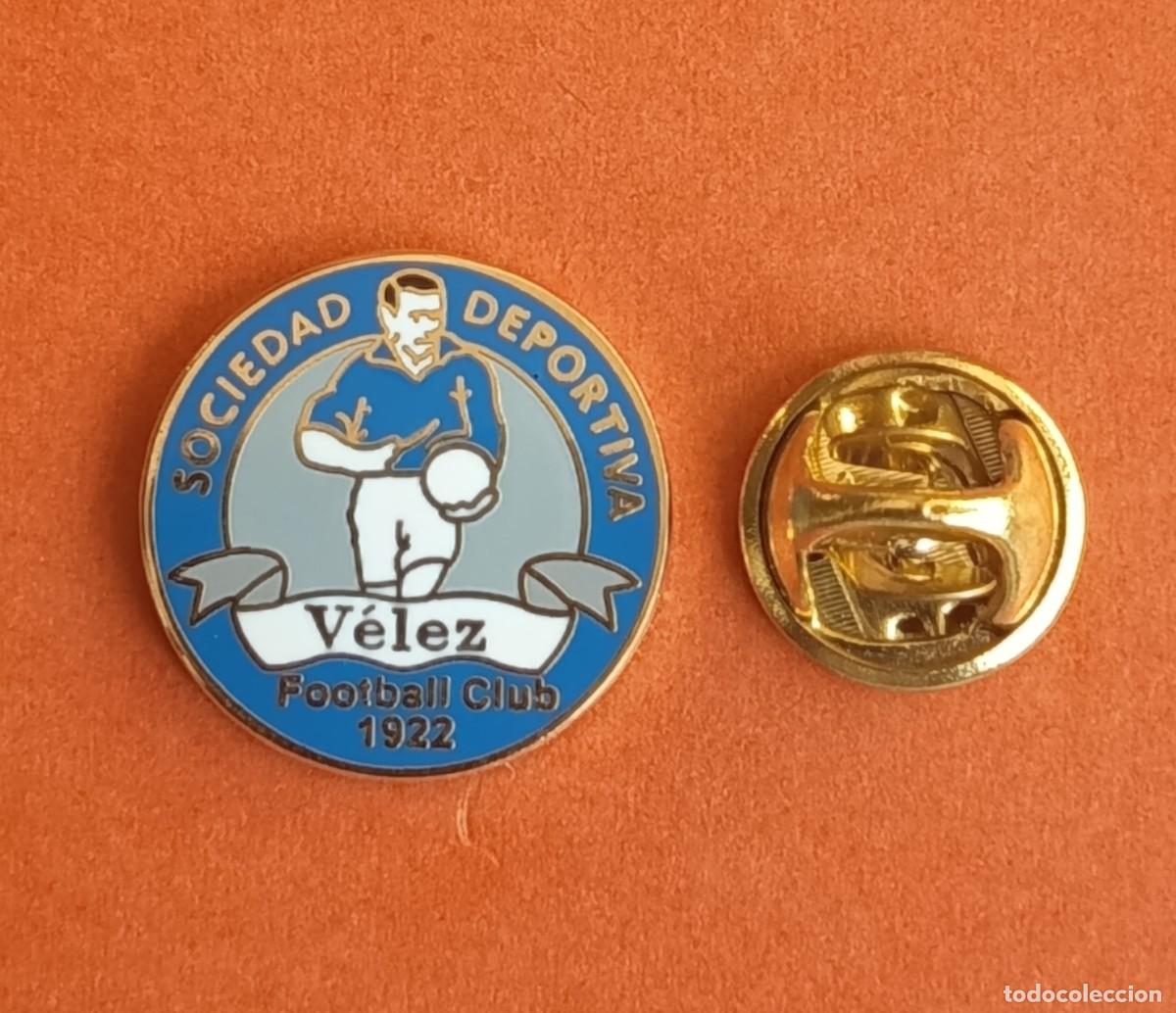 Pins de colecci&oacute;n: PIN FUTBOL - ESMALTE - S.D. VELEZ FOOTBAL CLUB - VELEZ MALAGA - MALAGA - 130402