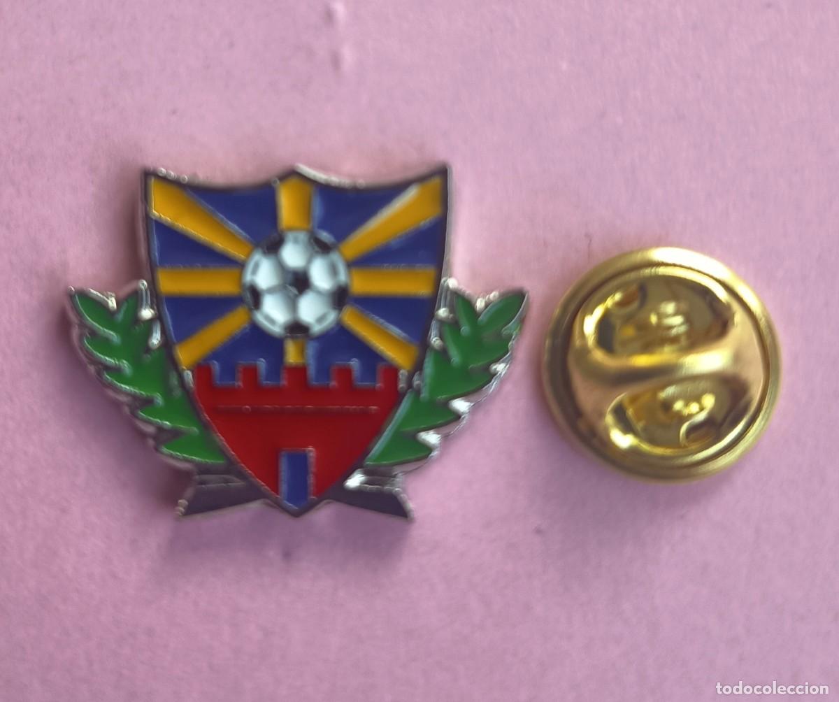 Pins de colecci&oacute;n: PIN FUTBOL - NO ESMALTE - CLUB ATLETICO CUELLARANO - CUELLAR - SEGOVIA - 130455