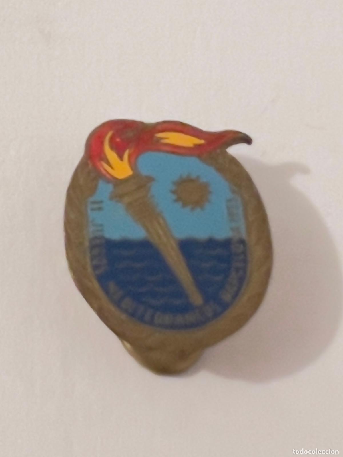 Pins de colecci&oacute;n: Insignia solapa deporte monta&ntilde;a excursionista alpinista escalada II JUEGOS