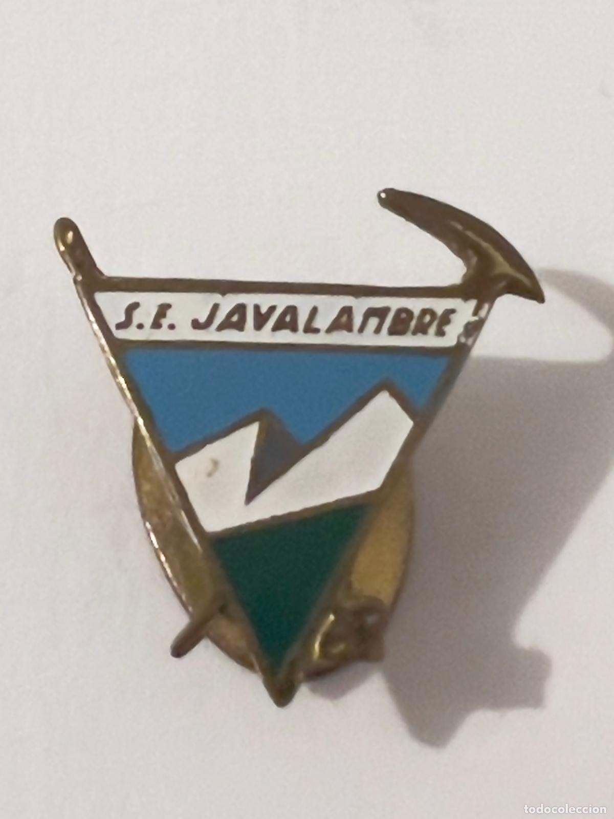 Pins de colecci&oacute;n: Insignia solapa deporte monta&ntilde;a excursionista alpinista escalada S E JAVALAMBRE