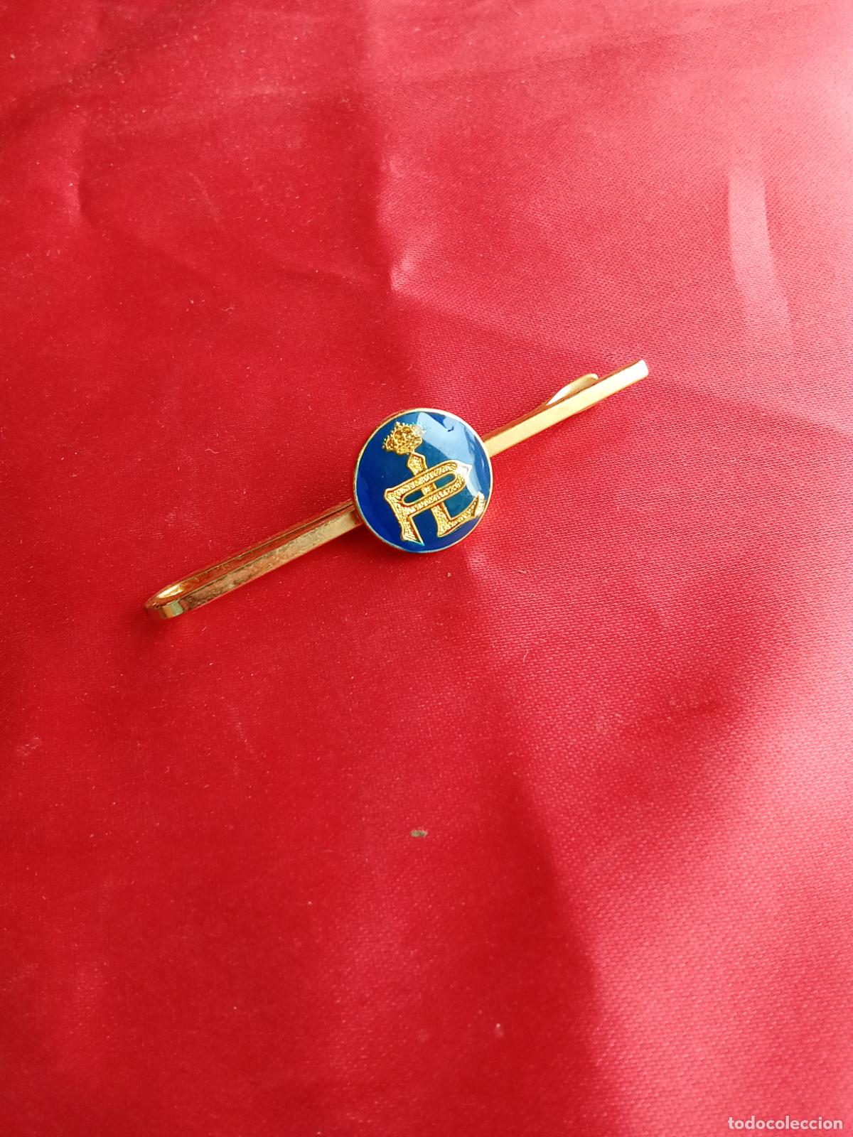 Pins de colecci&oacute;n: Pin de corbata armada espa&ntilde;ola V.13
