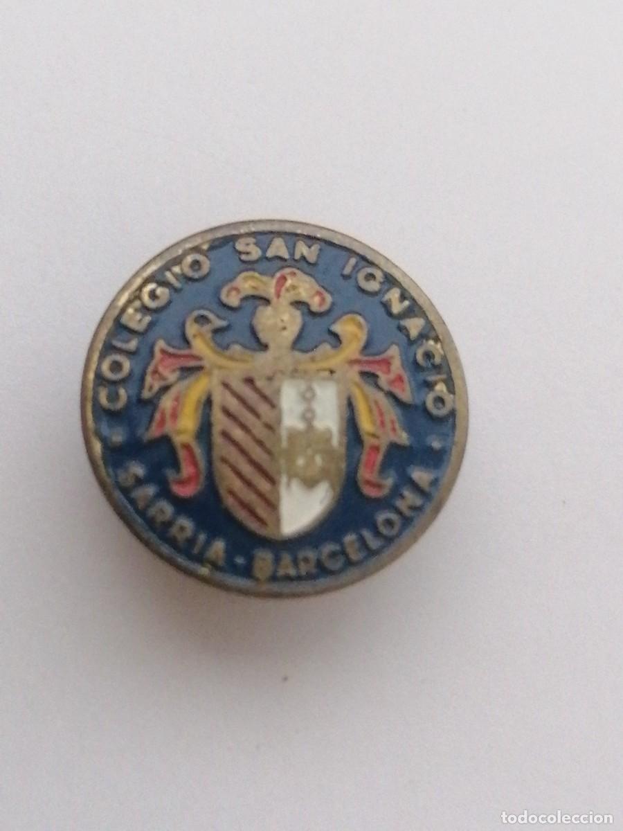 Pins de colecci&oacute;n: Pin tipo insignia solapa Colegio San Ignacio Sarria Barcelona