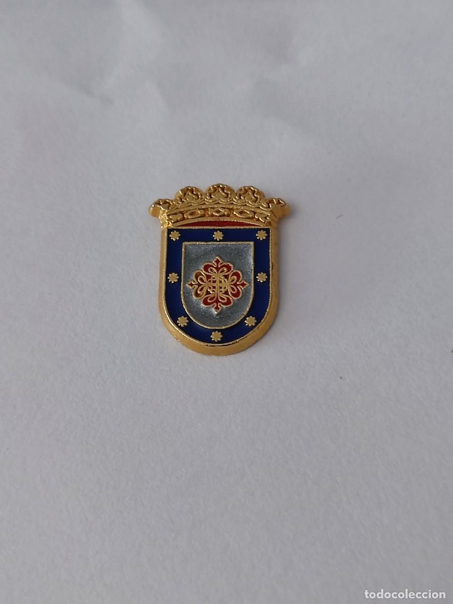 Pins de colecci&oacute;n: PIN ESCUDO HERALDICO DE MIGUELTURRA (CIUDAD REAL)