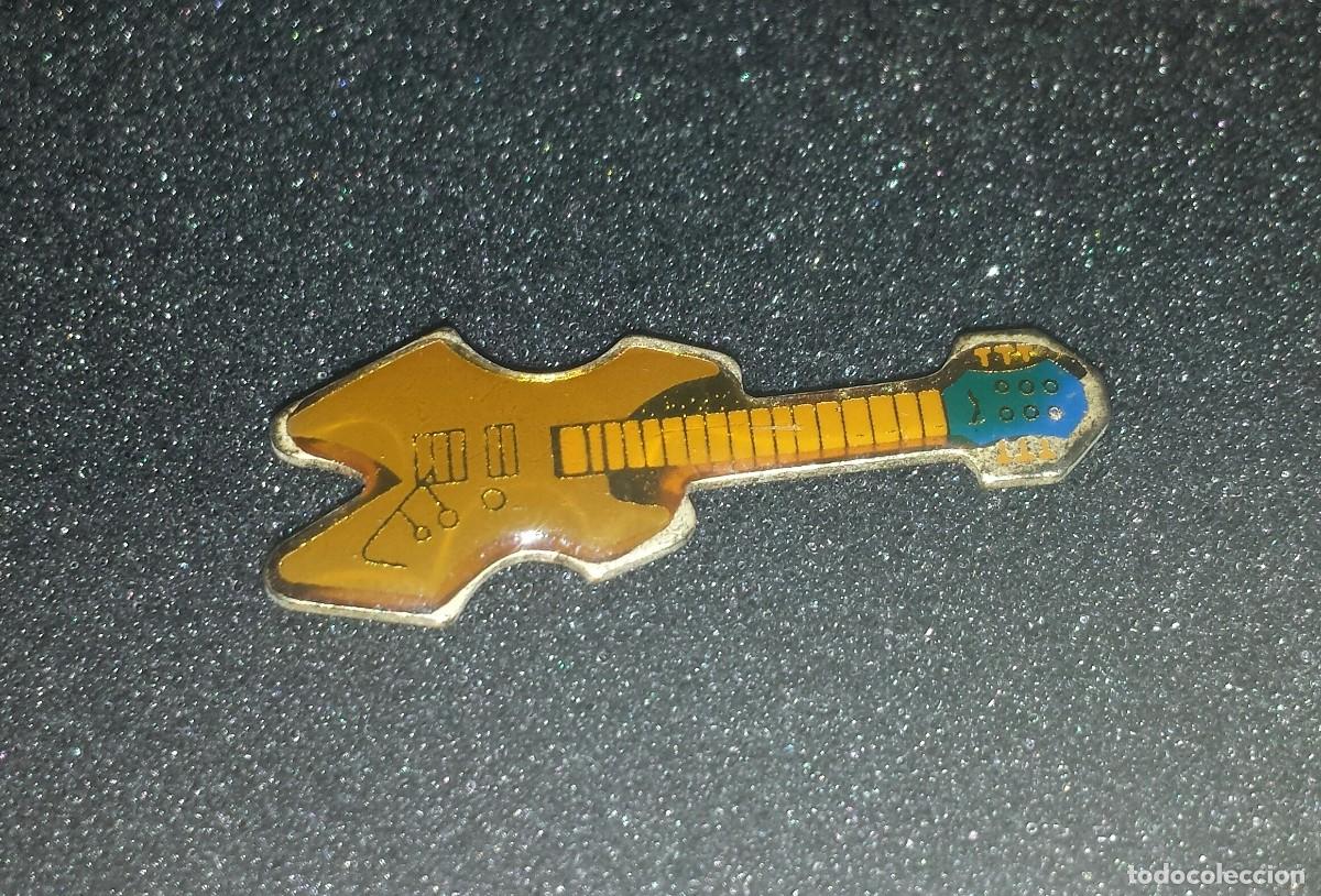 Pins de colecci&oacute;n: ANTIGUO PIN GUITARRA