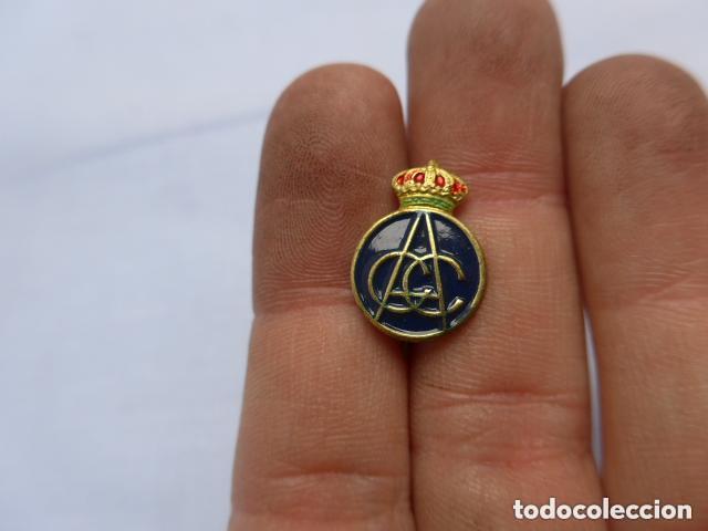 Pins de colecci&oacute;n: Antigua insignia de ACC, automovil club de catalunya, RACC, coche, original.