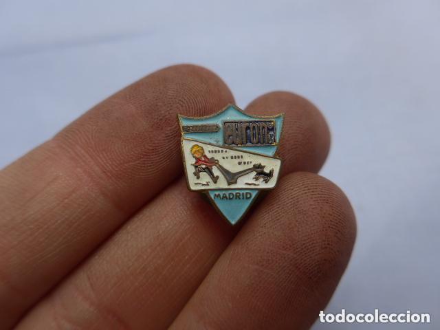 Pins de colecci&oacute;n: Antigua insignia de euron, publicidad