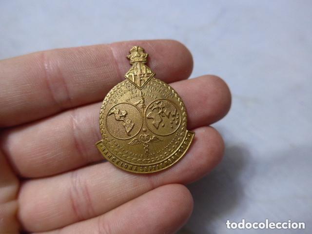 Pins de colecci&oacute;n: Antigua insignia de Barcelona de 1957, original.
