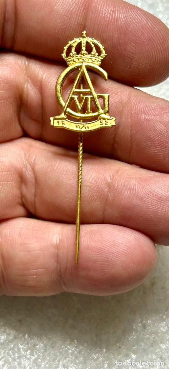 Pins de colecci&oacute;n: 4082.Pin insignia de alfiler conmemorativa del 70.&ordm; cumplea&ntilde;os del rey Gustavo VI Adolfo de Suecia