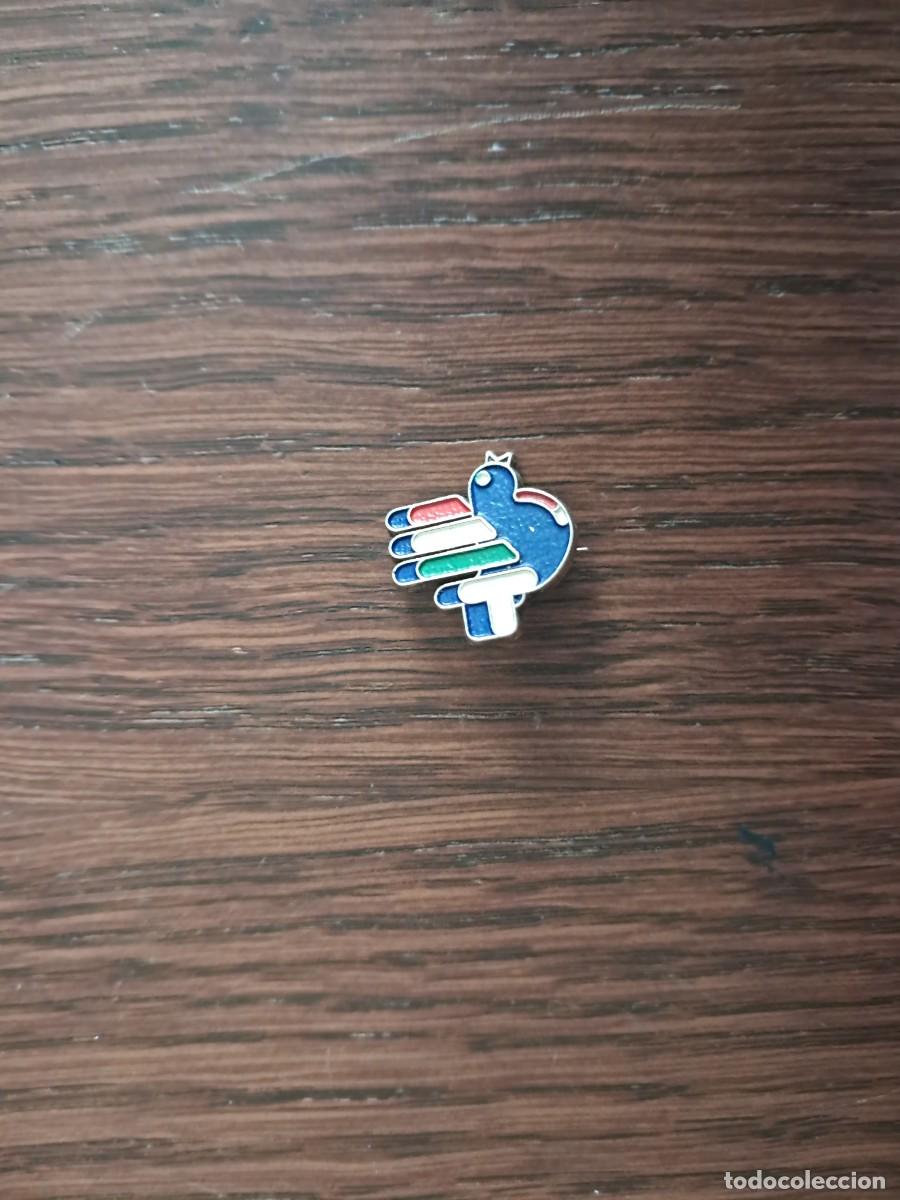 Pins de colecci&oacute;n: pin, insignia de metal de publicidad, ETB, Euskal telebista.
