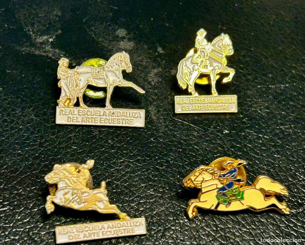 Pins de colecci&oacute;n: Pin de la Real Escuela Andaluza de Arte Ecuestre . 4 pins antiguos de la Escuela de Jerez