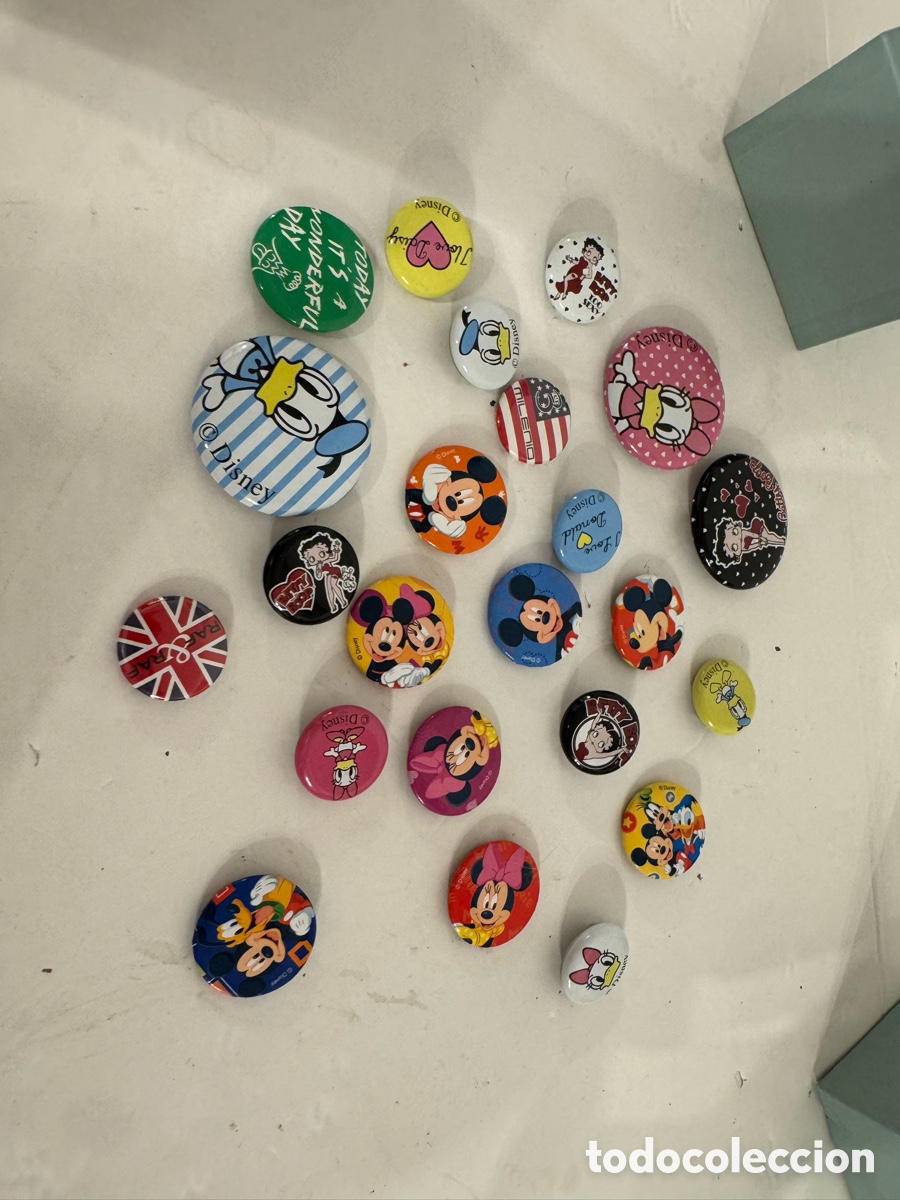 Pins de colecci&oacute;n: Lote chapas Disney vintage