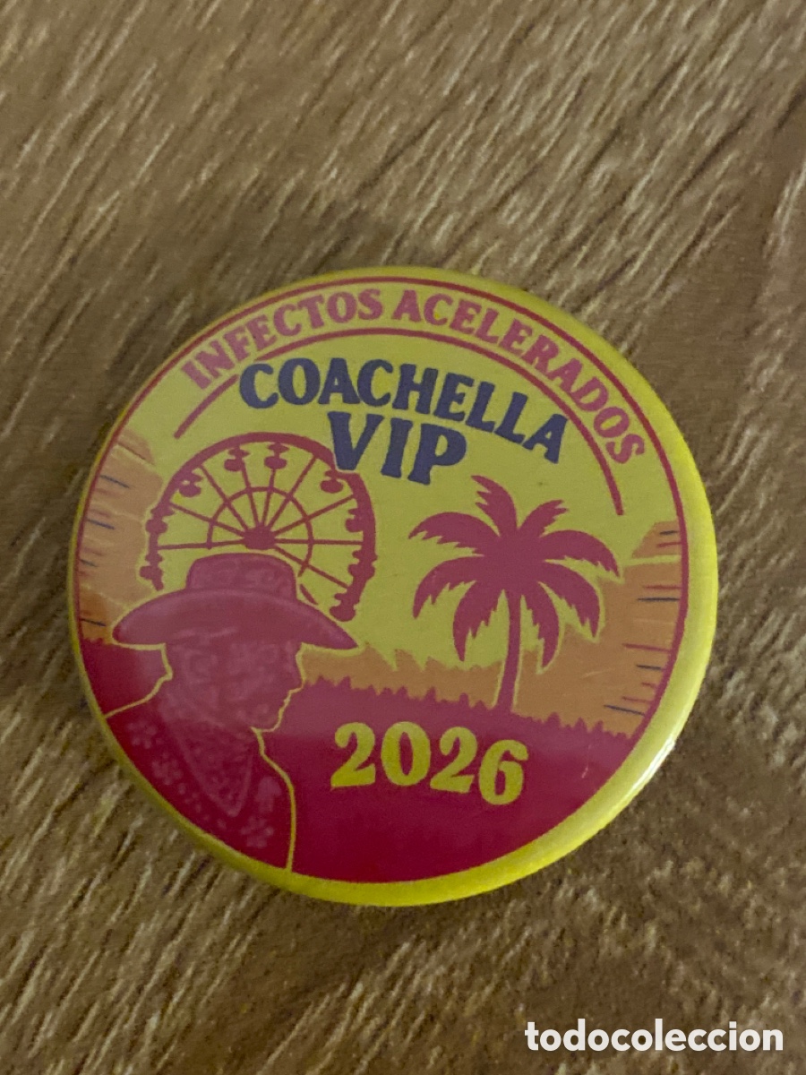 Pins de colecci&oacute;n: CHAPA CARNAVAL BADAJOZ 2026 COMPARSA INFECTOS ACELERADOS
