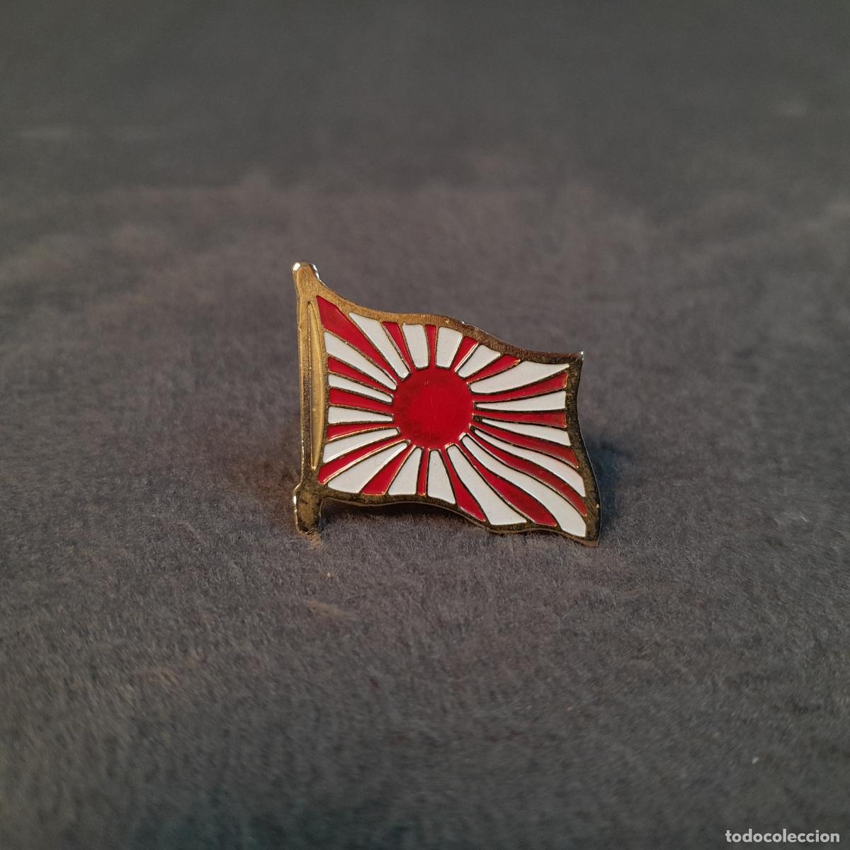 Collection pins: J-4545. PIN CON BANDERA DE JAP&Oacute;N (SOL NACIENTE). SIGLO XX.