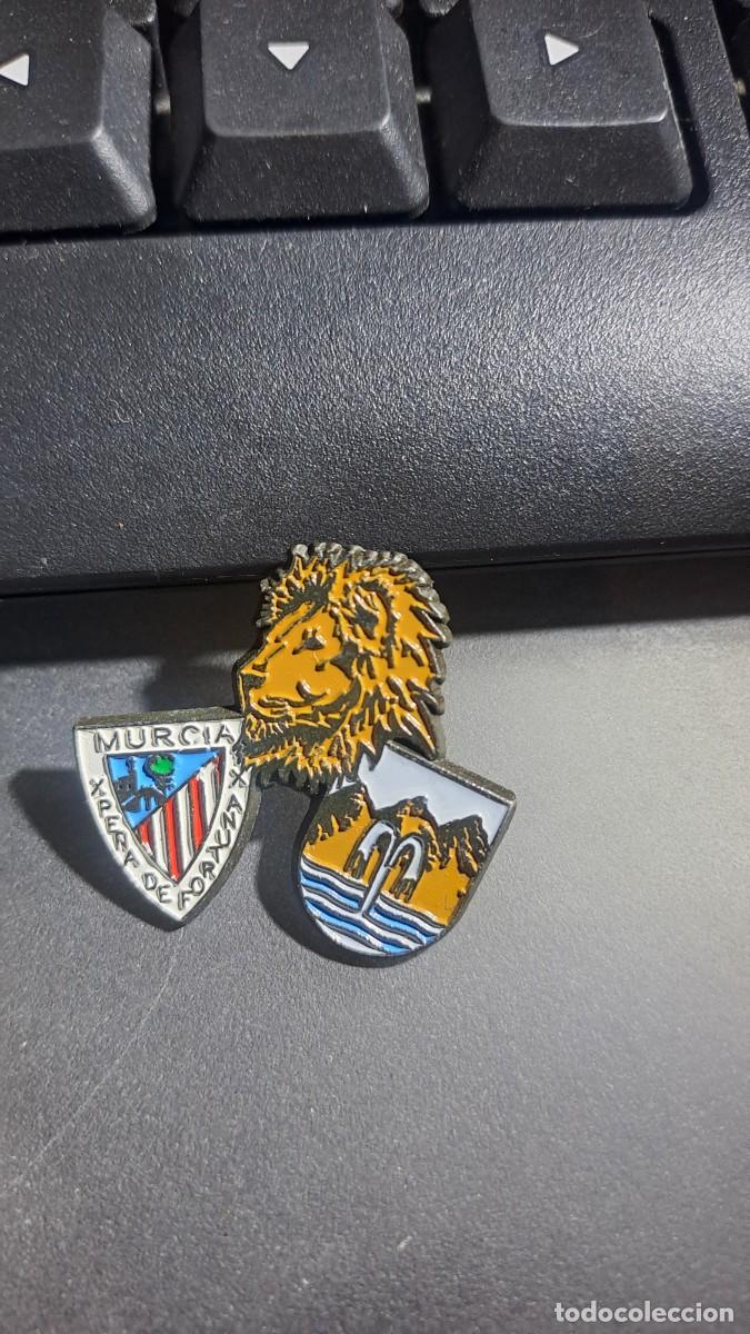 Pins de colecci&oacute;n: PIN PE&Ntilde;A ATHLETIC DE FORTUNA MURCIA ATHLETIC CLUB DE BILBAO FUNDADO EN 1994