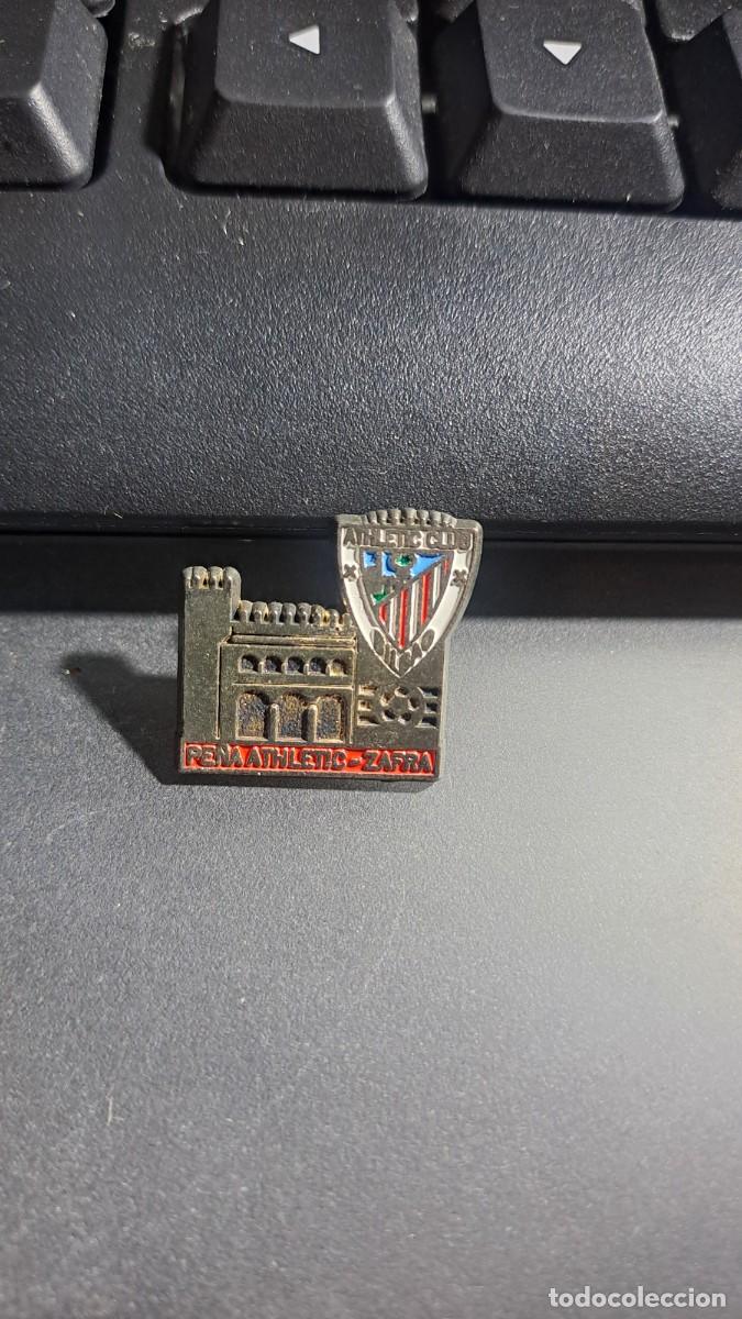 Pins de colecci&oacute;n: PIN PE&Ntilde;A ATHLETIC ZAFRA DE BADAJOZ ATHLETIC CLUB DE BILBAO