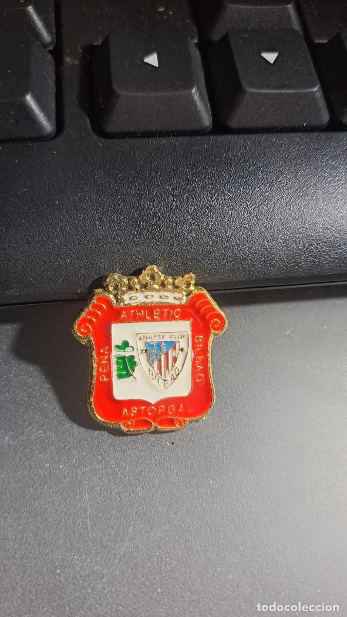 Pins de colecci&oacute;n: PIN PE&Ntilde;A ATHLETIC CLUB ASTORGA LEON ATHLETIC CLUB DE BILBAO FUNDADO EN 1987