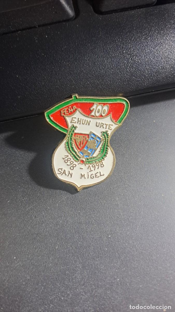 Pins de colecci&oacute;n: PIN PE&Ntilde;A EHUN ARTE ATHLETIC CLUB SAN MIGUEL DE BASAURI ATHLETIC CLUB DE BILBAO FUNDADO EN 1997