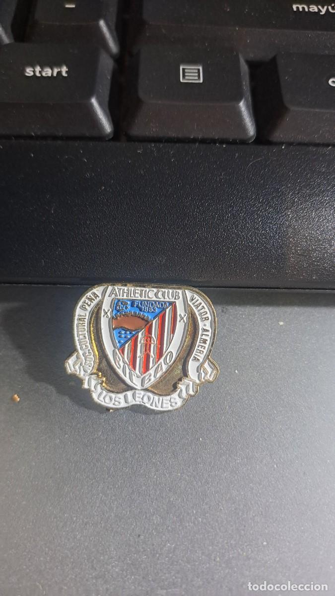 Pins de colecci&oacute;n: PIN PE&Ntilde;A ATHLETIC CLUB LOS LEONES VIATOR DE ALMERIA ATHLETIC CLUB DE BILBAO FUNDADO EN 1993
