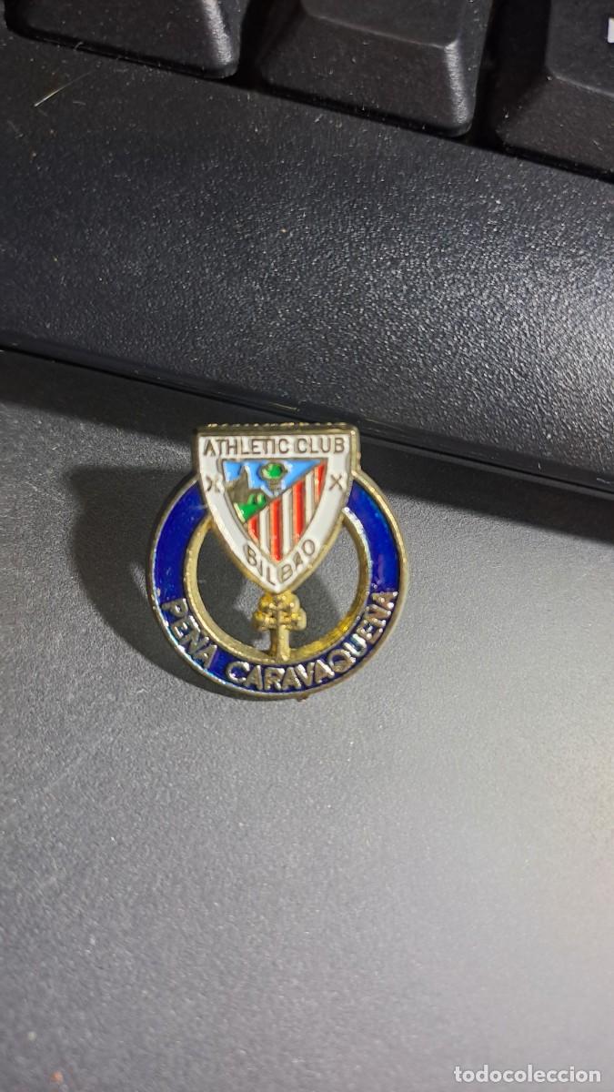 Pins de colecci&oacute;n: PIN PE&Ntilde;A CARAVAQUE&Ntilde;A DEL ATHLETIC CLUB MURCIA ATHLETIC CLUB DE BILBAO FUNDADO EN 1987