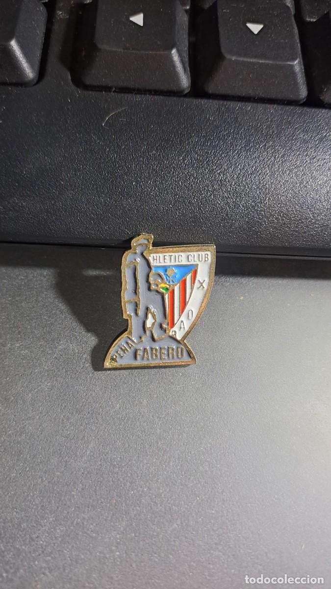 Pins de colecci&oacute;n: PIN PE&Ntilde;A ATHLETIC FABERO DEL BIERZO LEON ATHLETIC CLUB DE BILBAO FUNDADO EN 1986