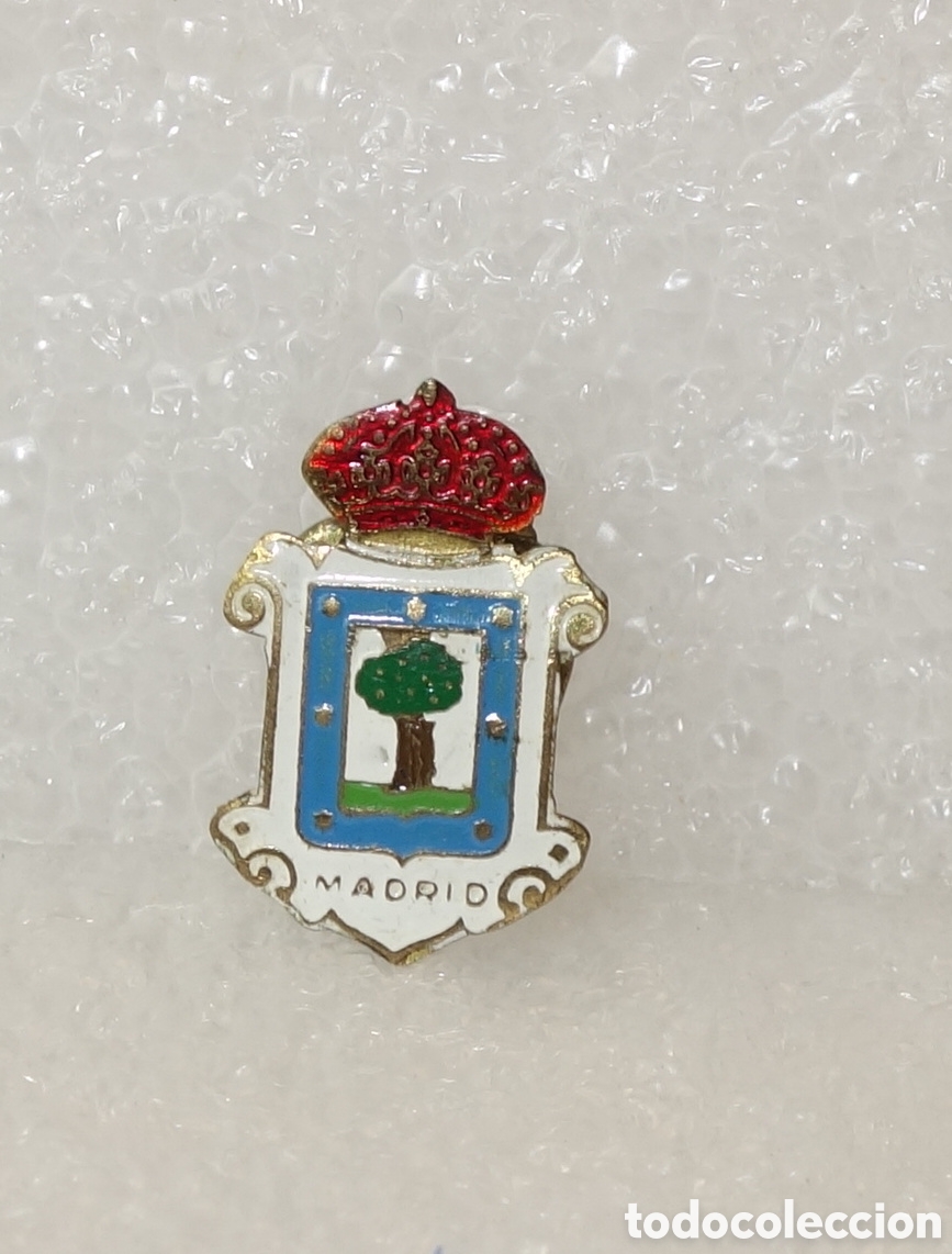Pins de colecci&oacute;n: Pin de solapa Madrid escudo posterior a 1967