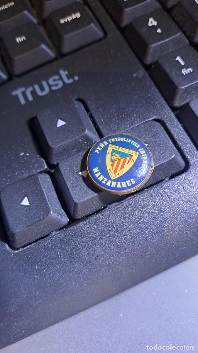 Pins de colecci&oacute;n: PIN PE&Ntilde;A ATHLETIC FUTBOLISTICA IRIBAR MANZANARES CIUDAD REAL ATHLETIC CLUB DE BILBAO