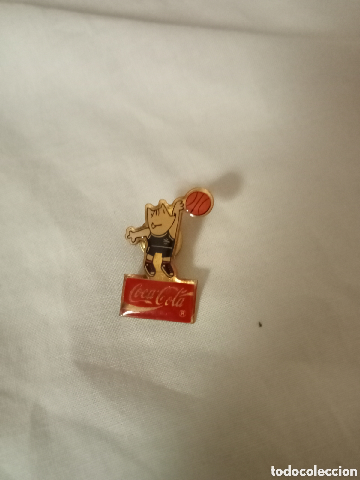 Pins de colecci&oacute;n: Pin Cobi Barcelona 92 coca cola