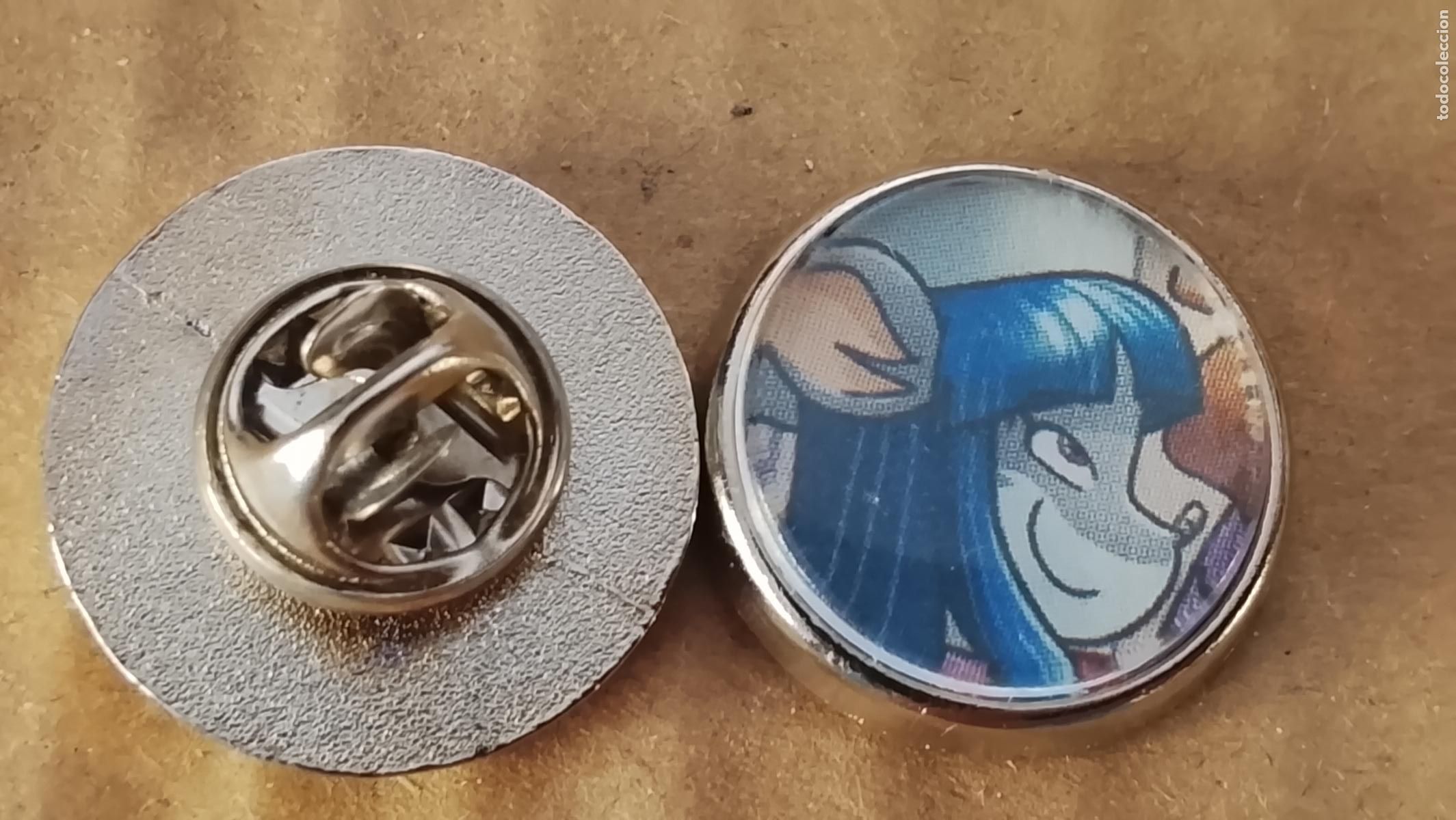 Pins de colecci&oacute;n: pin redondo metal - infantil dibujos animados c&oacute;mics Tea Stilton