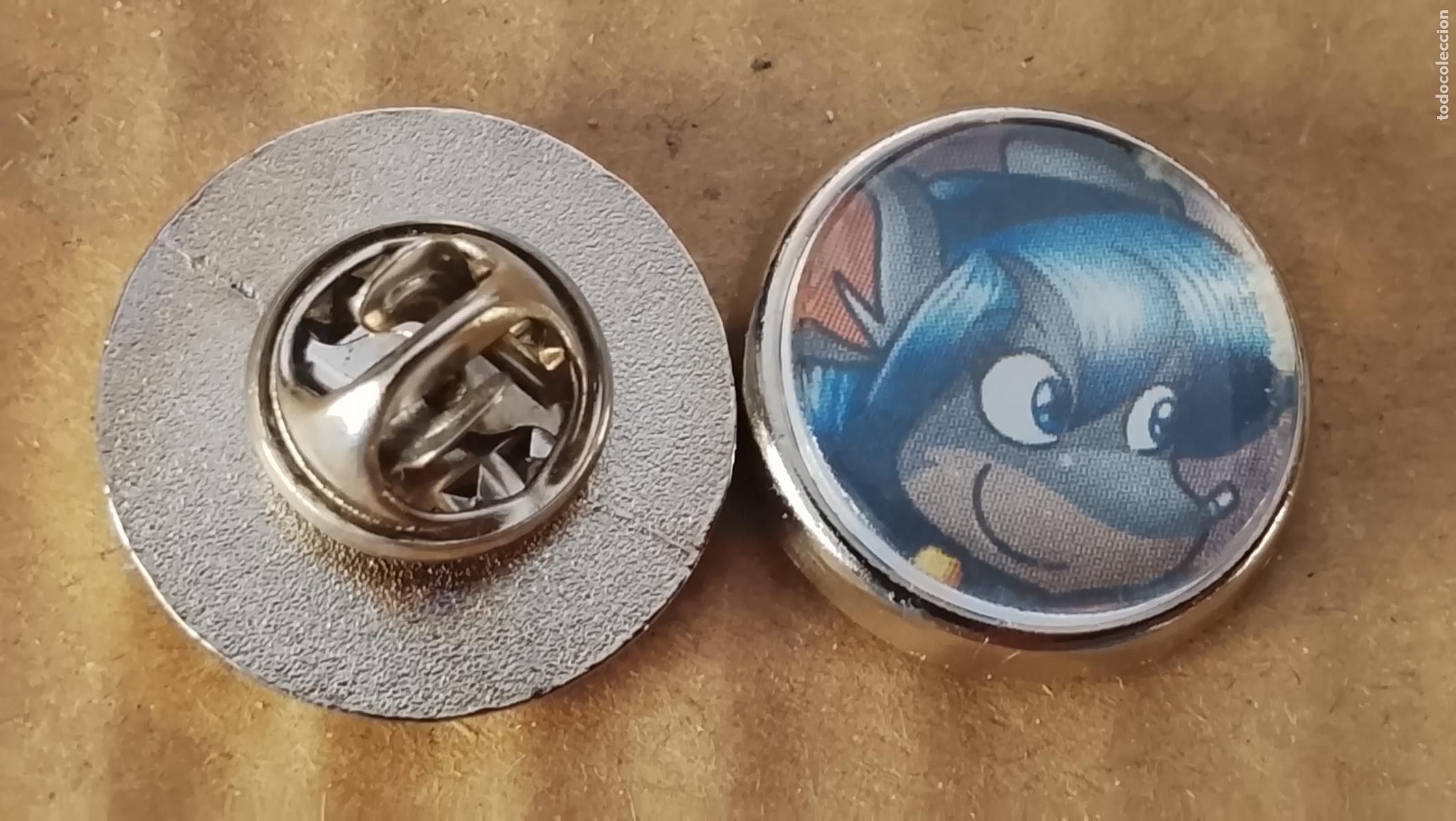 Pins de colecci&oacute;n: pin redondo metal - infantil dibujos animados c&oacute;mics Tea Stilton