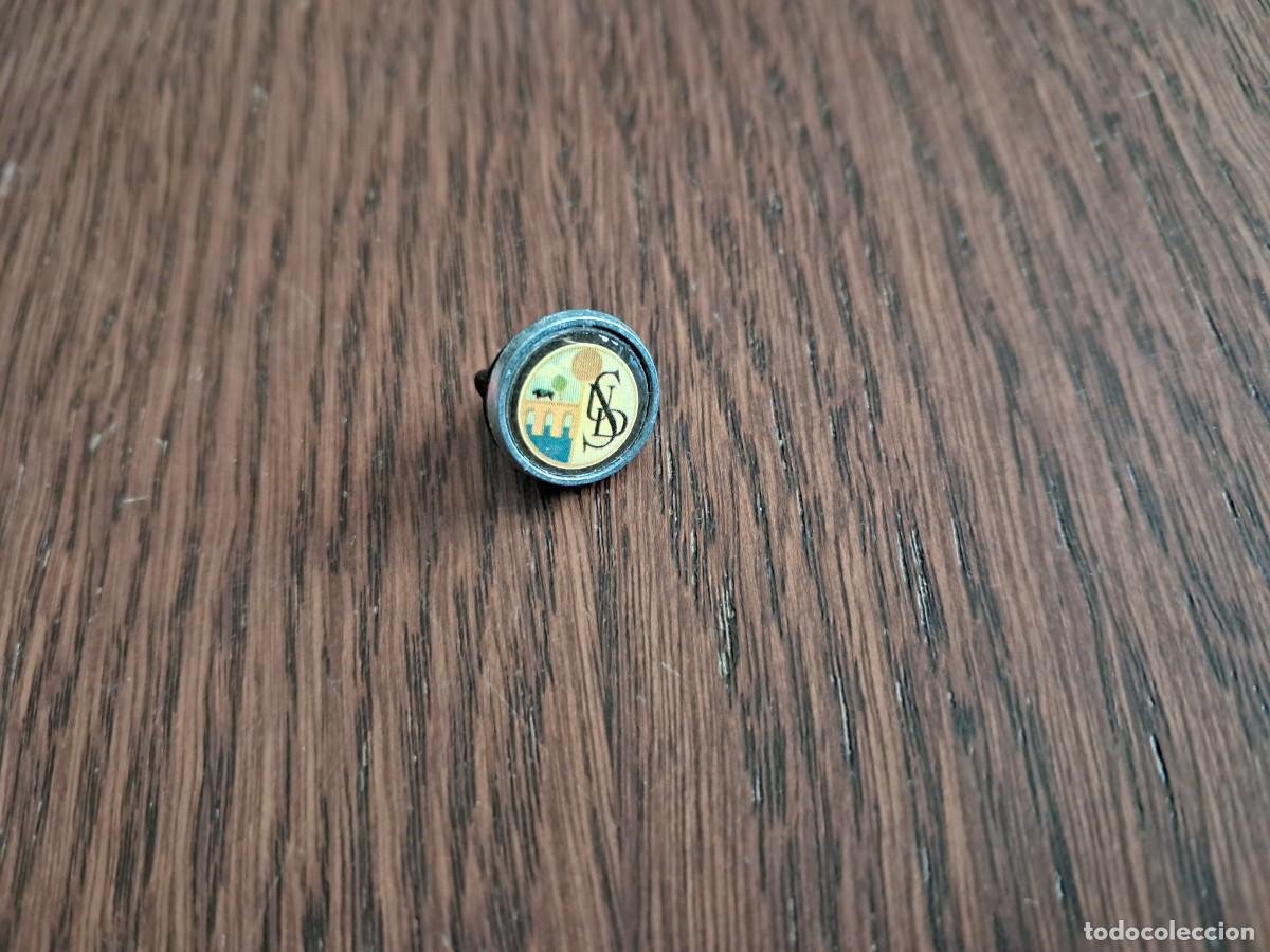 Pins de colecci&oacute;n: pin de futbol, U.D. Salamanca.
