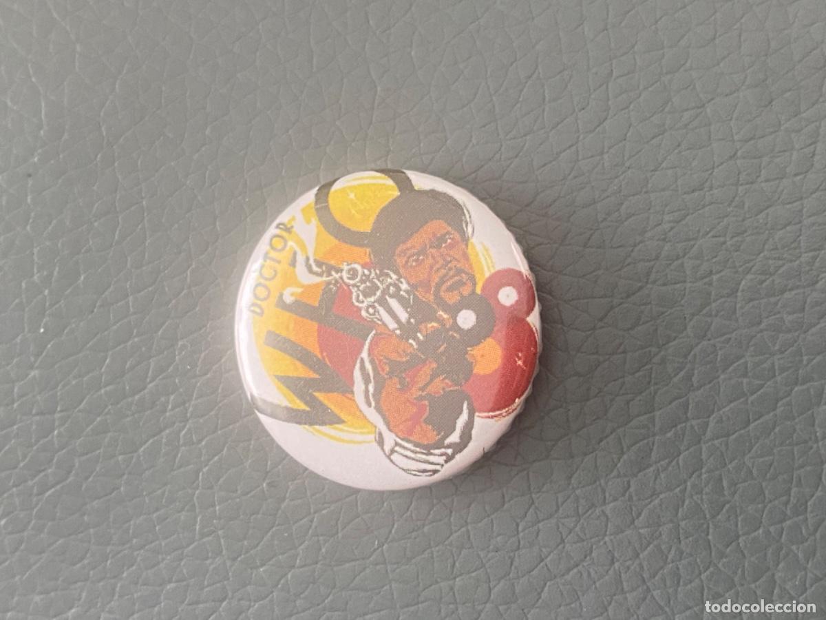 Pins de colecci&oacute;n: CHAPA DOCTOR WHO WHO?