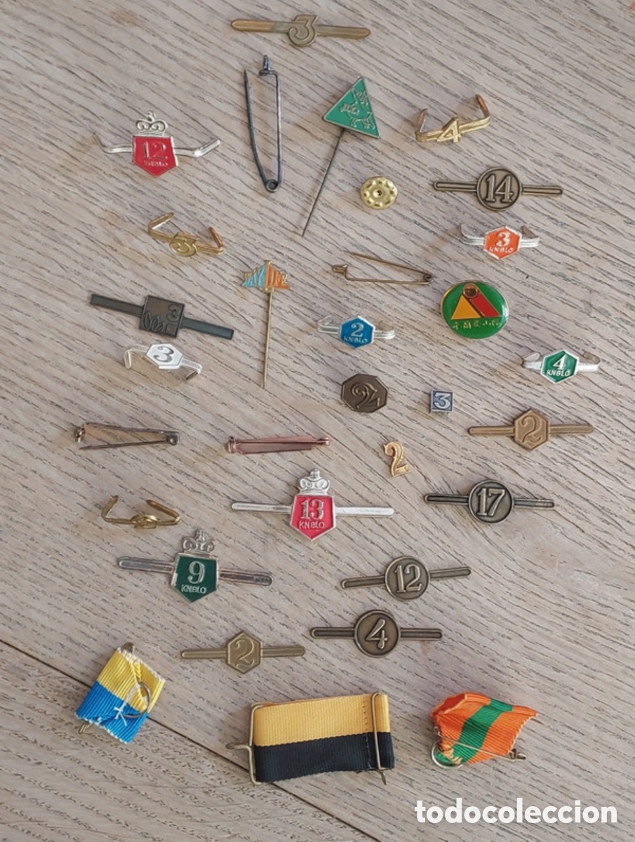 Pins de colecci&oacute;n: Lote de insignia, alfileres y pasadores