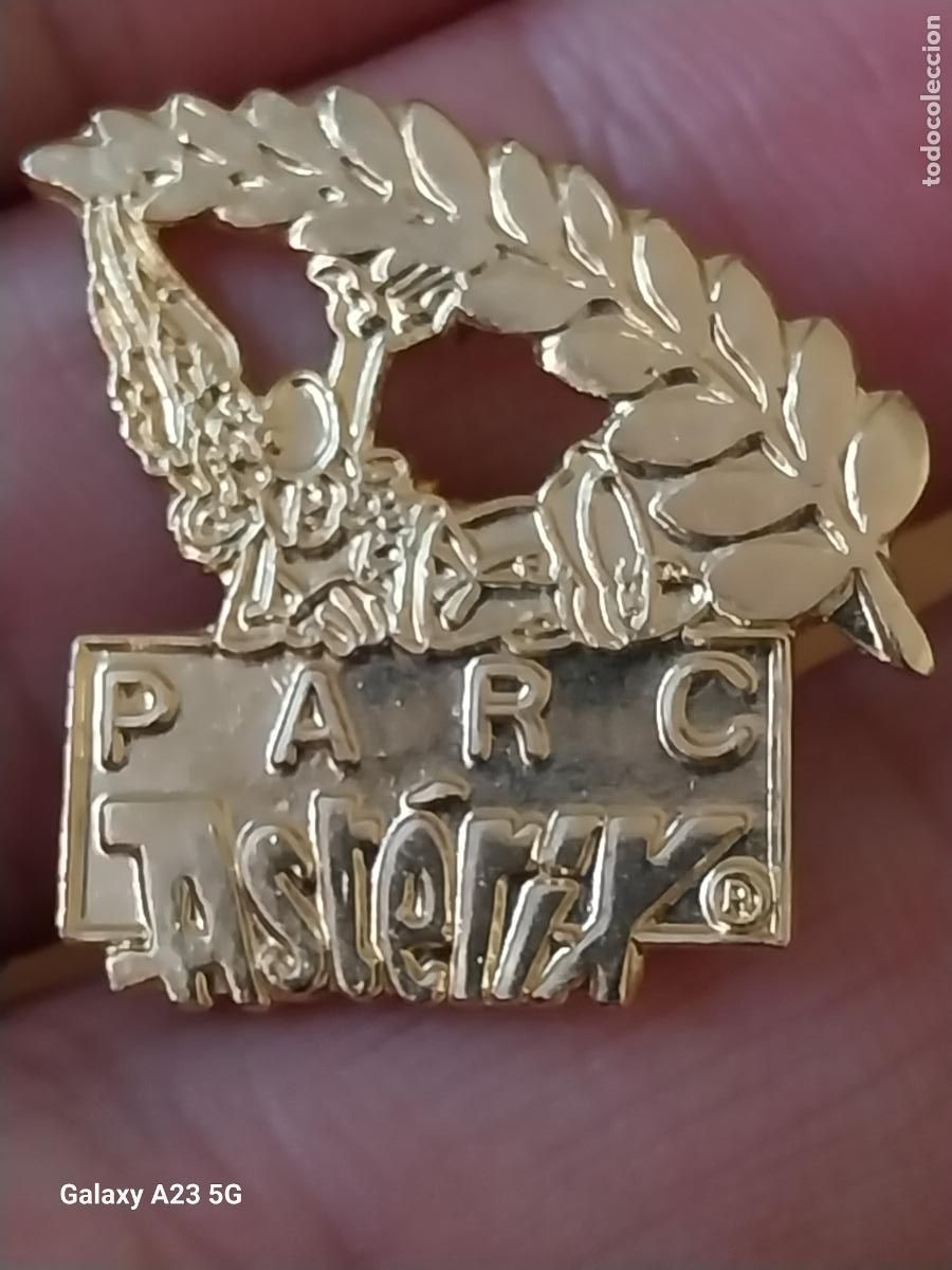 Pins de colecci&oacute;n: ASTERIX PARC PIN PINCHO METAL DORADO 2.5CMS ALTO