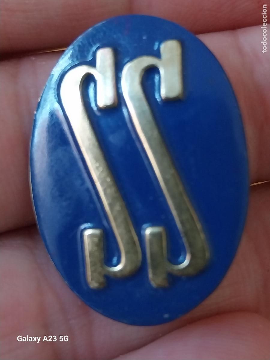 Pins de colecci&oacute;n: S S SERVICIO SOCIAL FONDO AZUL INSIGNIA ALFILER METAL DORADO 3.2CMS ** ALTO