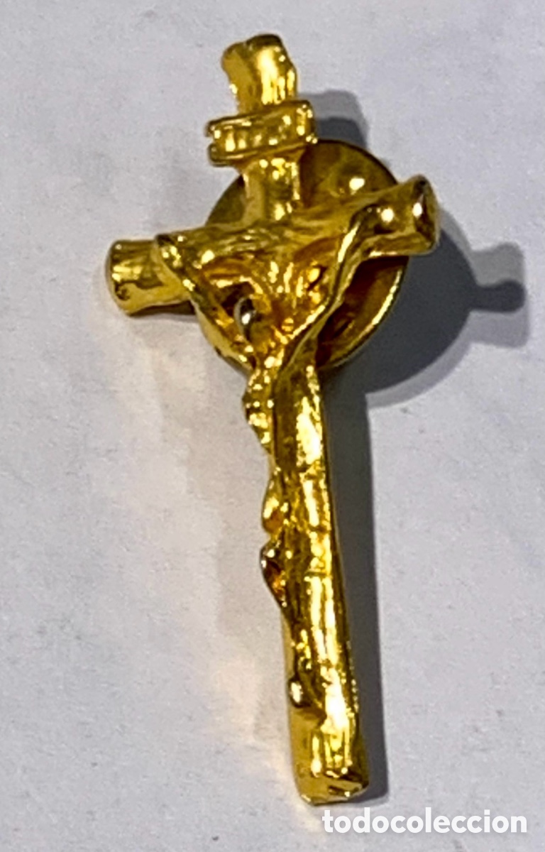 Pins de colecci&oacute;n: Pin. Crucifijo. Metal dorado.