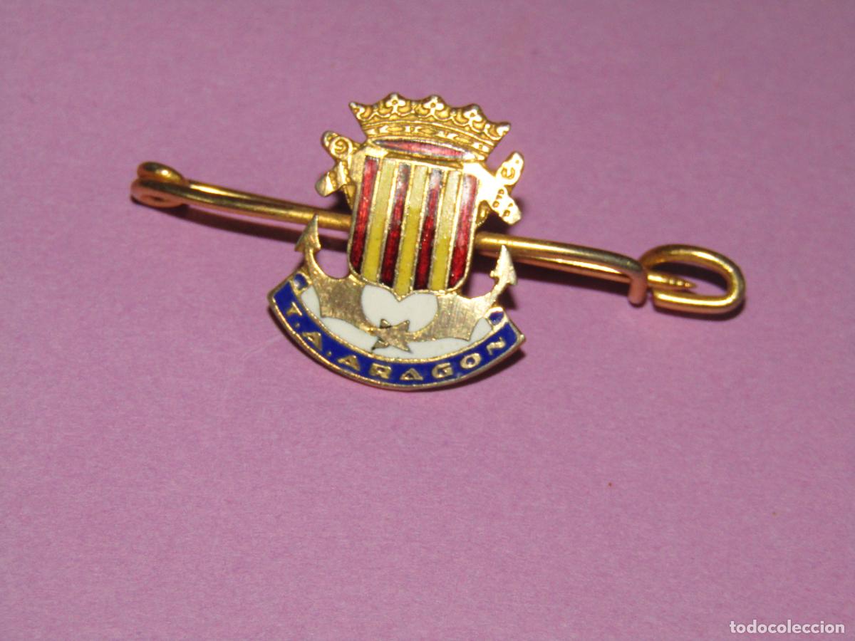 Pins de colecci&oacute;n: Antiguo Alfiler de Corbata en Lat&oacute;n y Esmaltes del Buque Transporte de Ataque T.A. ARAGON