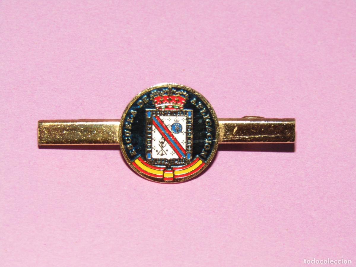 Pins de colecci&oacute;n: Antiguo Pasador de Corbata en Lat&oacute;n y Esmaltes de la ESCUELA DE APLICACI&Oacute;N de INFANTERIA de MARINA