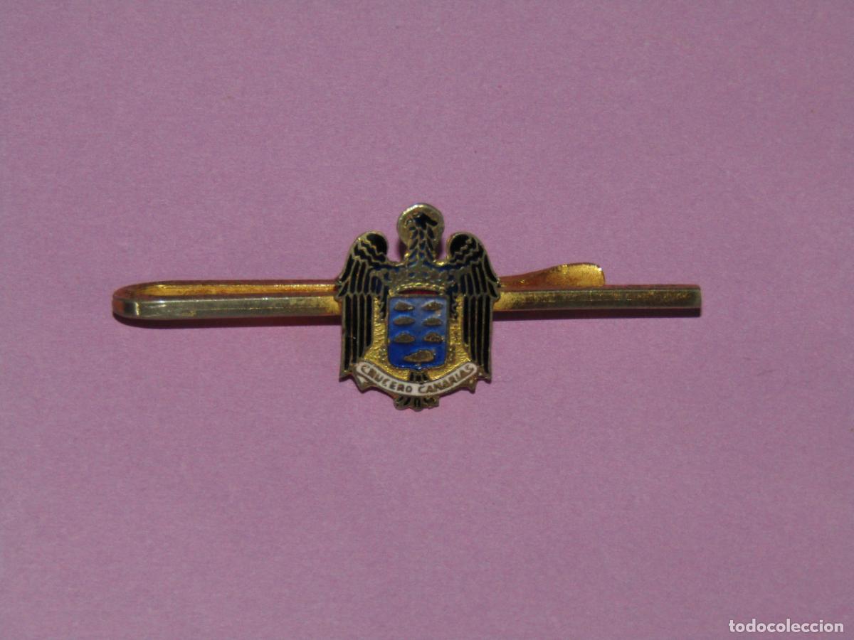 Pins de colecci&oacute;n: Antiguo Pasador de Corbata en Lat&oacute;n y Esmaltes del Crucero CANARIAS
