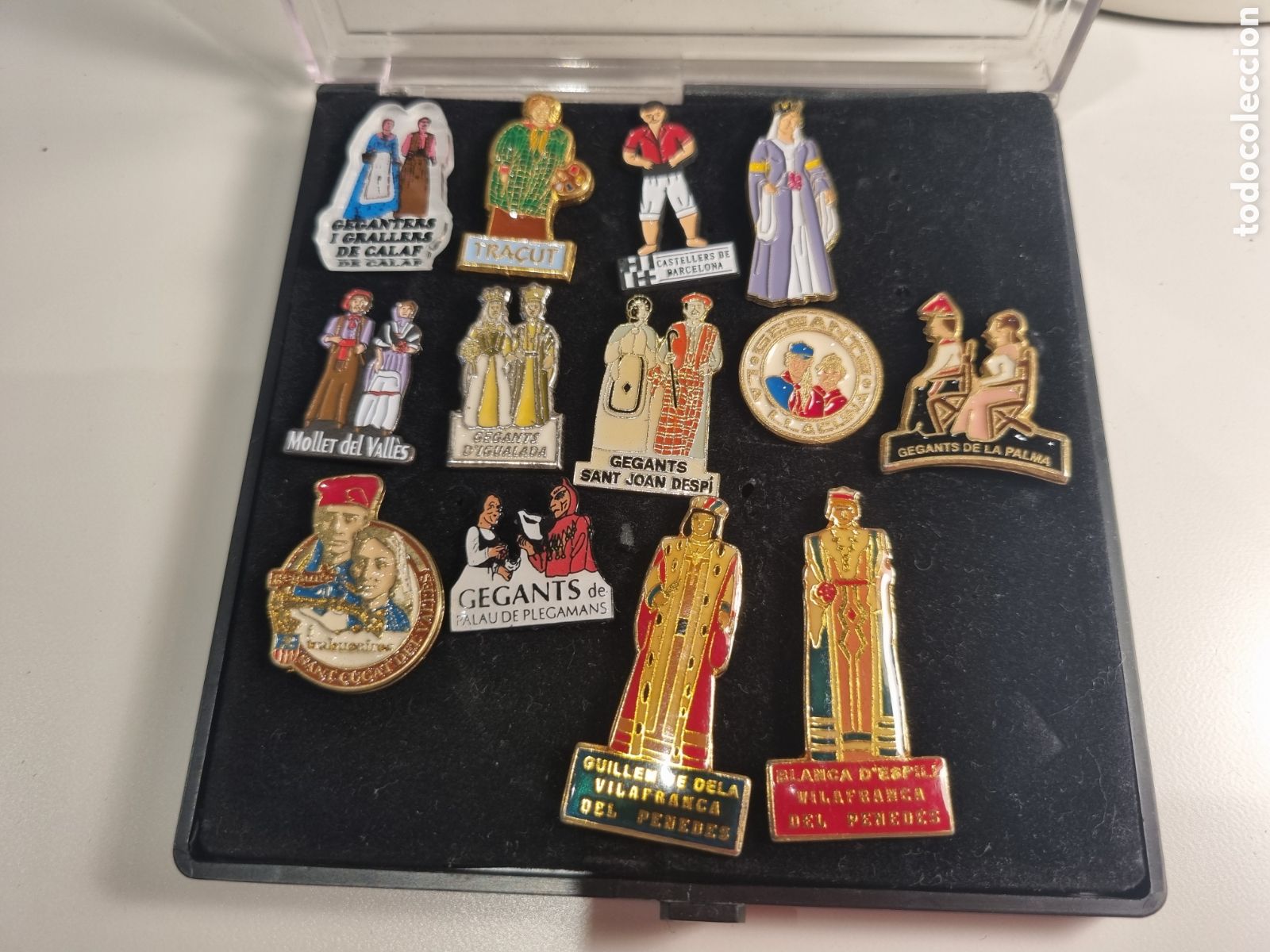 Pins de colecci&oacute;n: Lote de 13 pins. Gegants i castellers