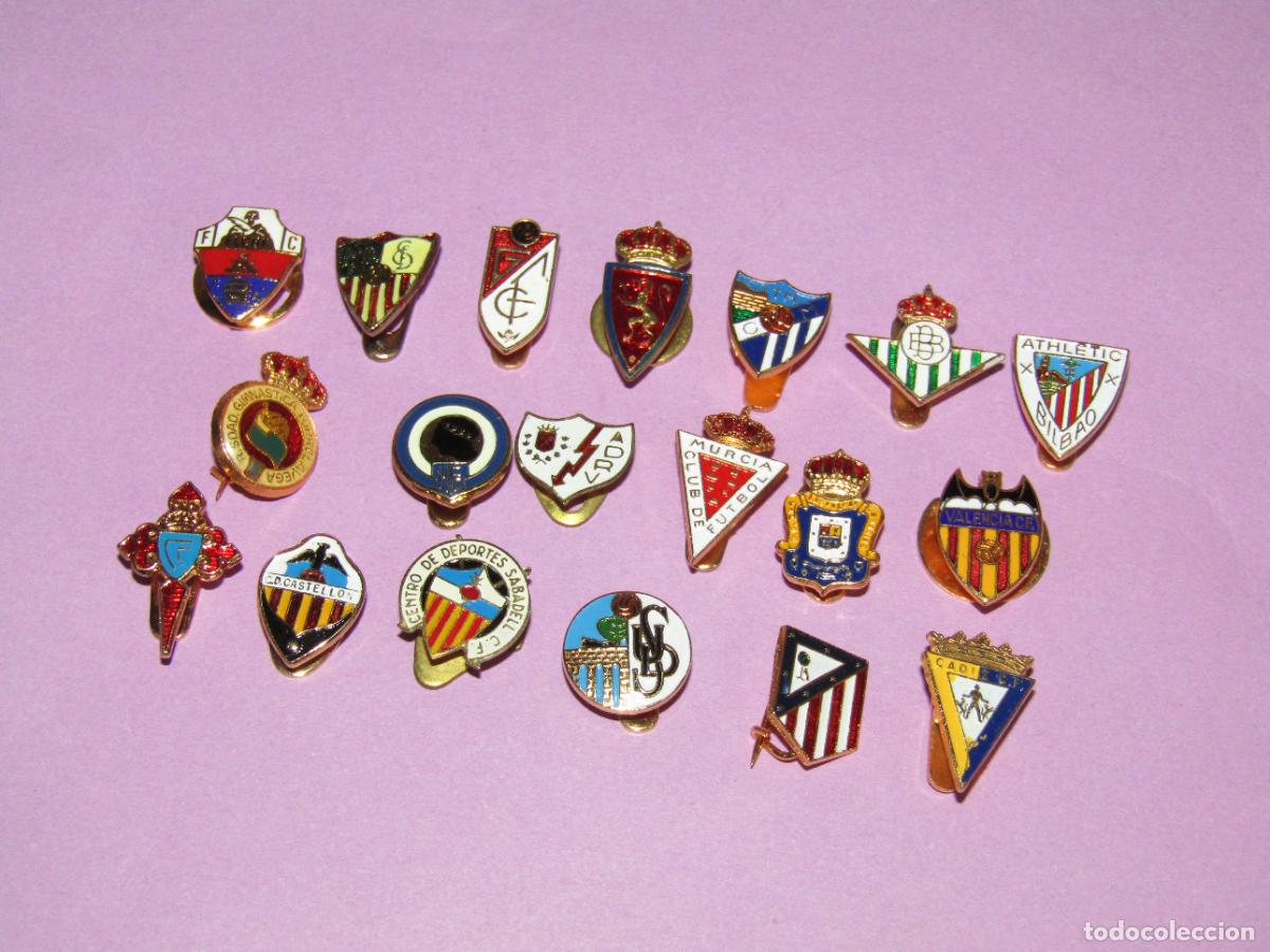 Pins de colecci&oacute;n: Antiguo Lote de Insignias para Ojal o Solapa en Lat&oacute;n y Esmalte de Equipos de Futbol