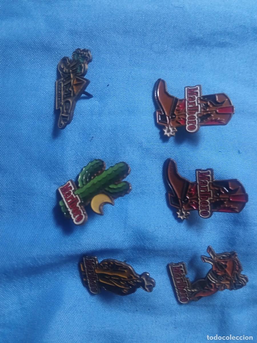 Pins de colecci&oacute;n: Lote pins pin de cigarrillos tabaco marlboro y camel 1 euro unidad.lote en 5 euros
