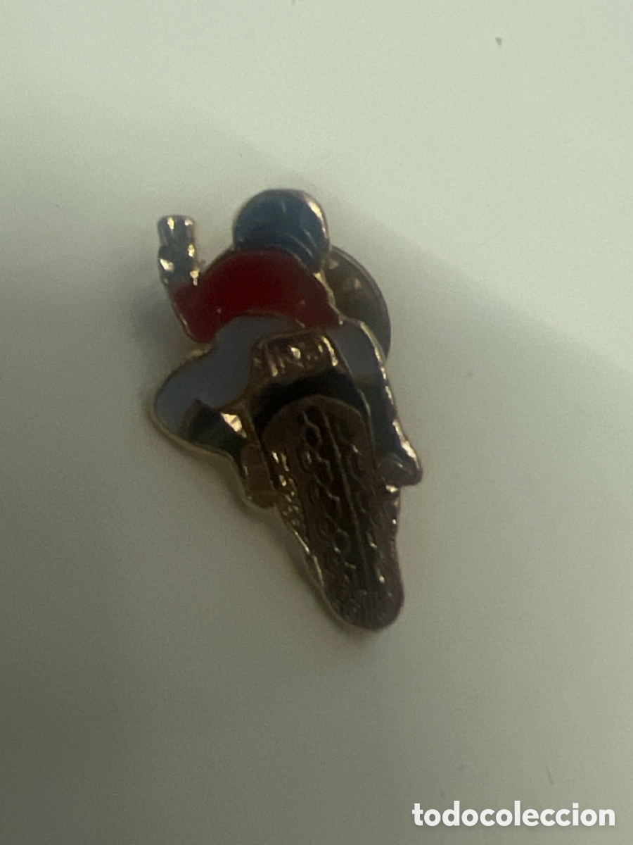 Collection pins: T1/E2/198. PIN - PINS